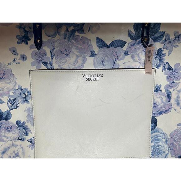 Victoria’s Secret Floral Weekender Tote Bag – NWT - Picture 2 of 7